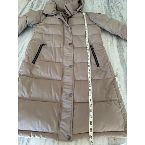 DKNY Tan Beige Long Puffer Coat Size Small Warm Winter Outdoors - Picture 12 of 13